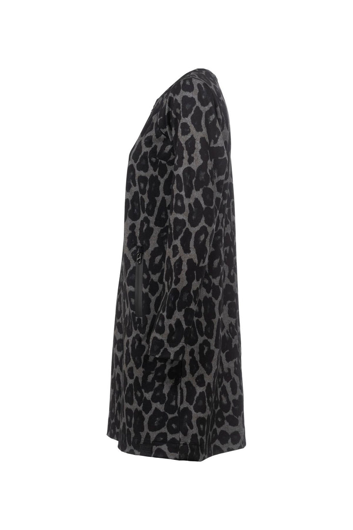 SOQUESTO Kleid kurz Leomuster
