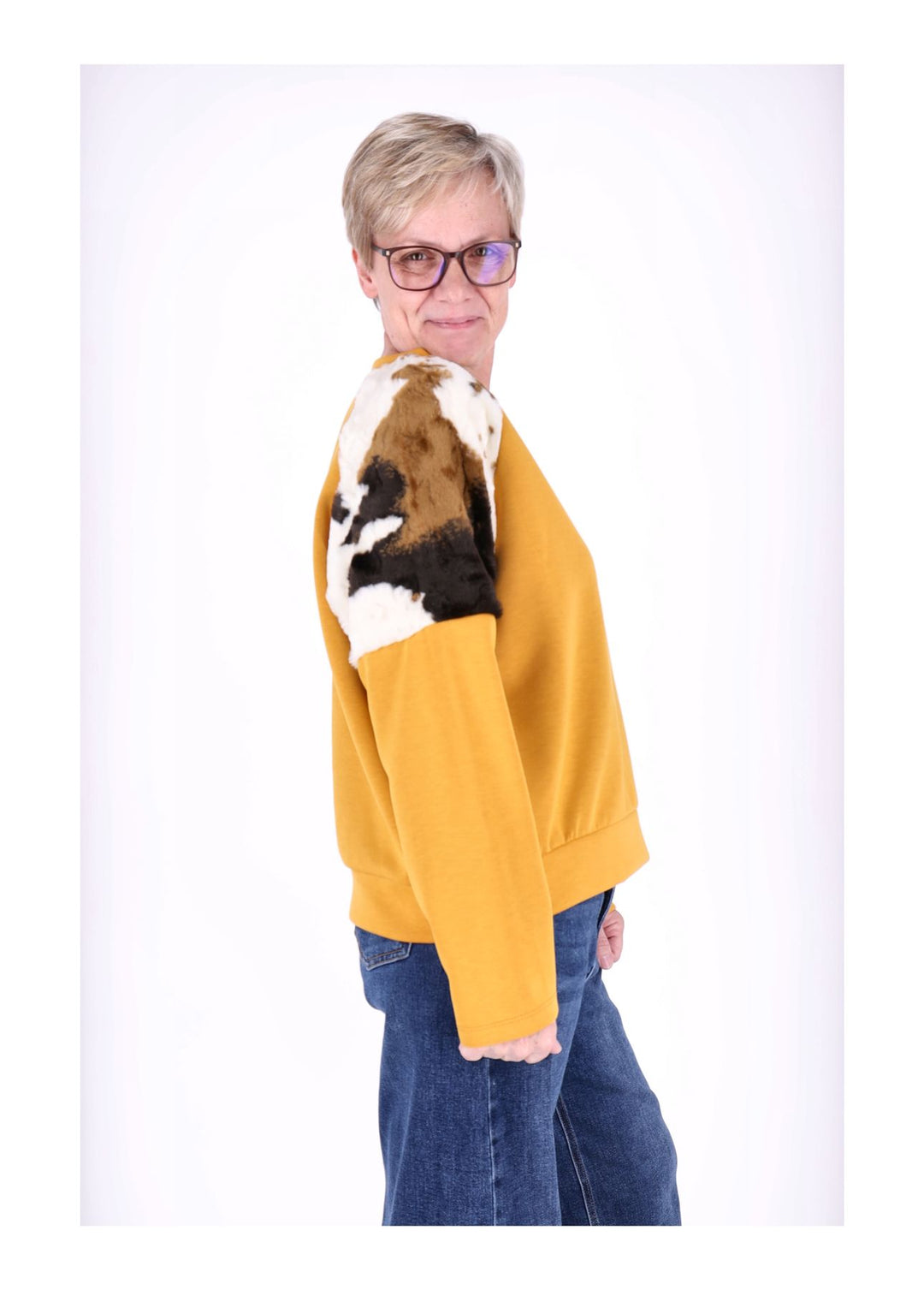 Splash of Color Sweatpullover Kuhfelleinsatz