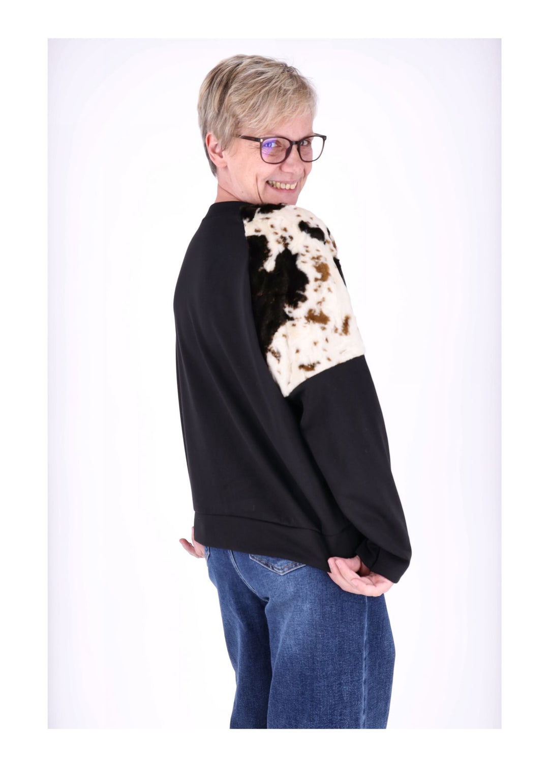 Splash of Color Sweatpullover Kuhfelleinsatz