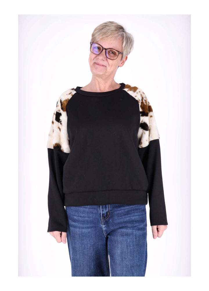 Splash of Color Sweatpullover Kuhfelleinsatz