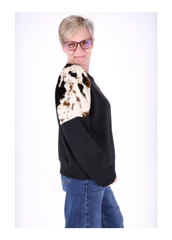 Splash of Color Sweatpullover Kuhfelleinsatz