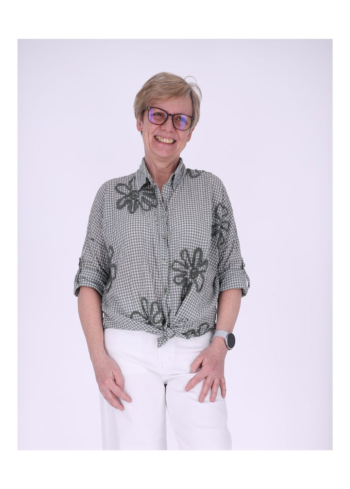 Splash of Color Karo-Bluse mit Blüten
