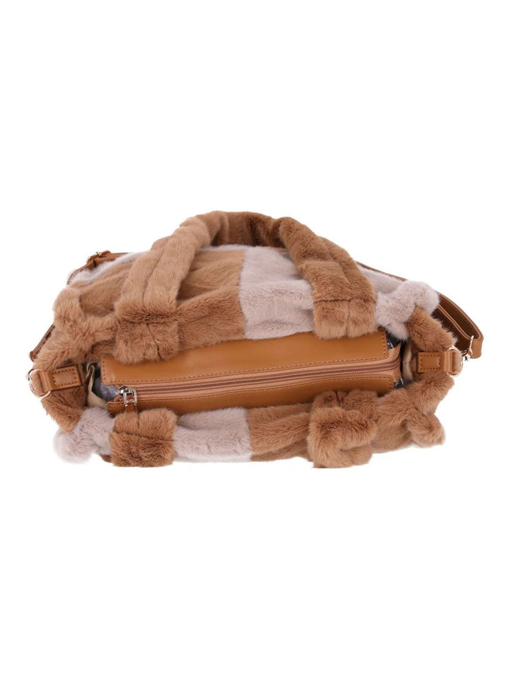 Flauschige Handtasche von Splash of Color