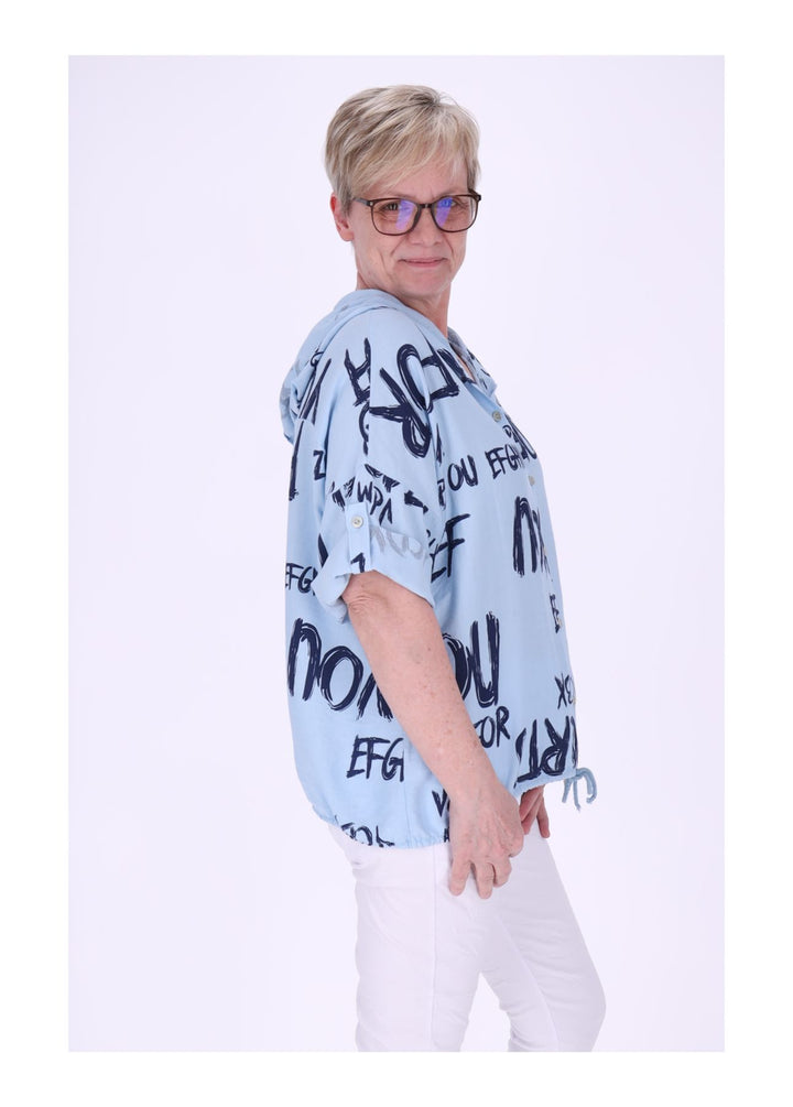 Splash of Color Bluse mit Kapuze
