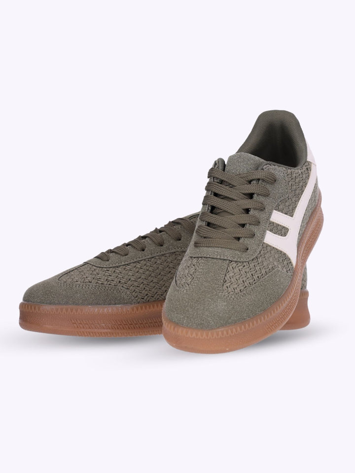 Sneaker Stoff Strickoptik