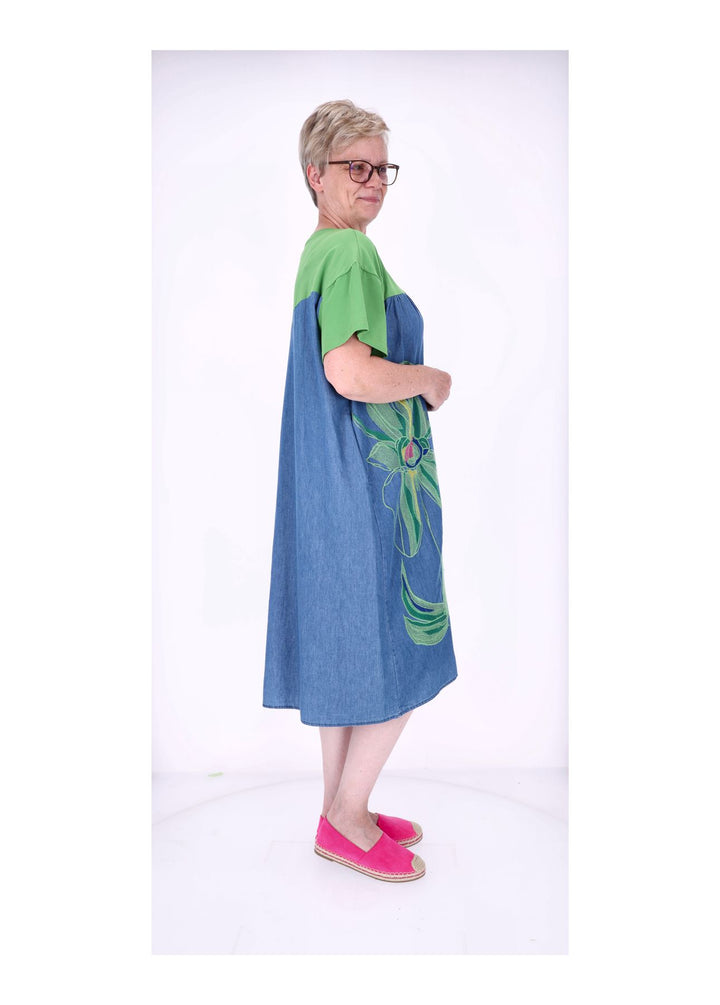 Kleid Materialmix 1/2 Arm Jeans und Jersey Stickerei