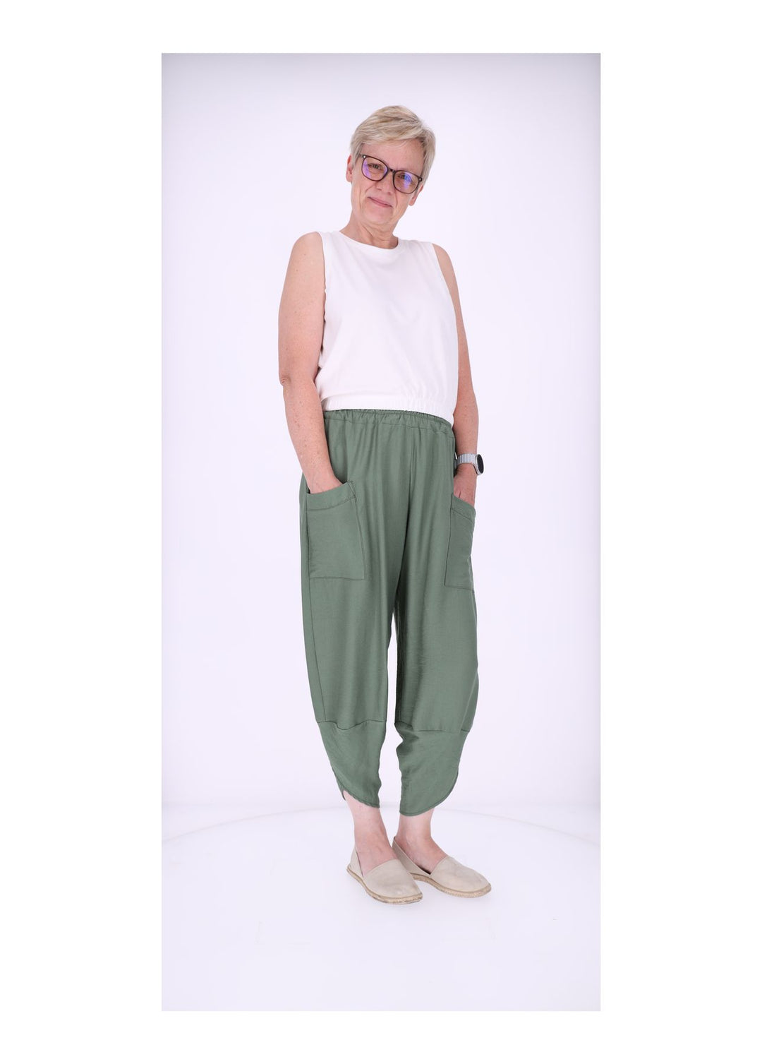 Schlupf Hose Damen aufgesetzte Taschen verkürzt