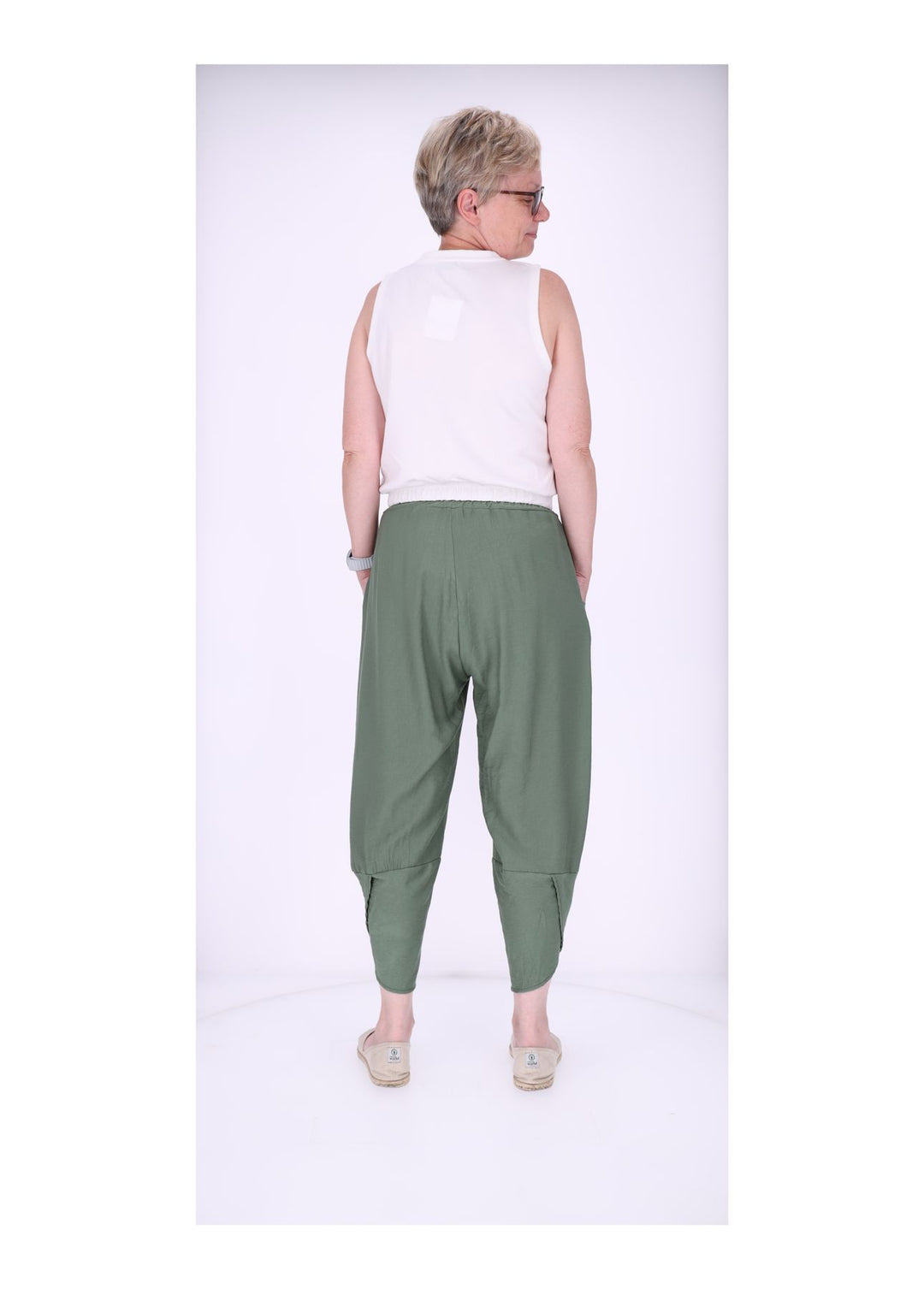 Schlupf Hose Damen aufgesetzte Taschen verkürzt