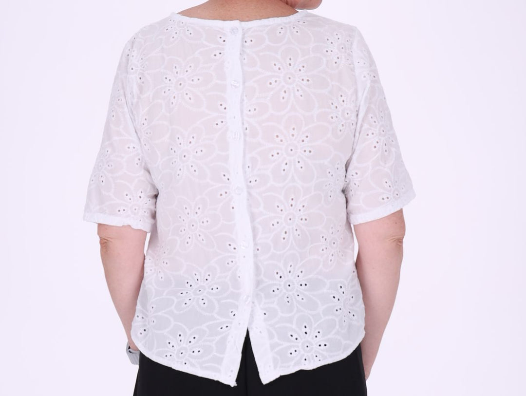 T-Shirt Damen Lochmusterhinten geknöpft-weiß