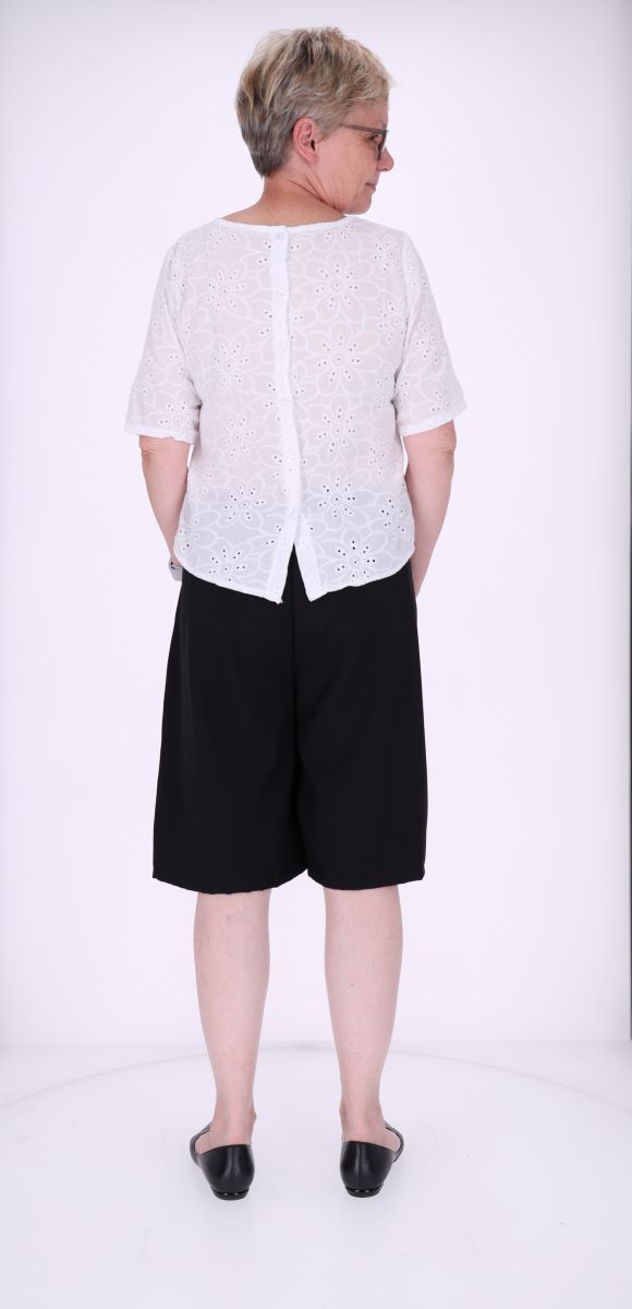 T-Shirt Damen Lochmusterhinten geknöpft-weiß
