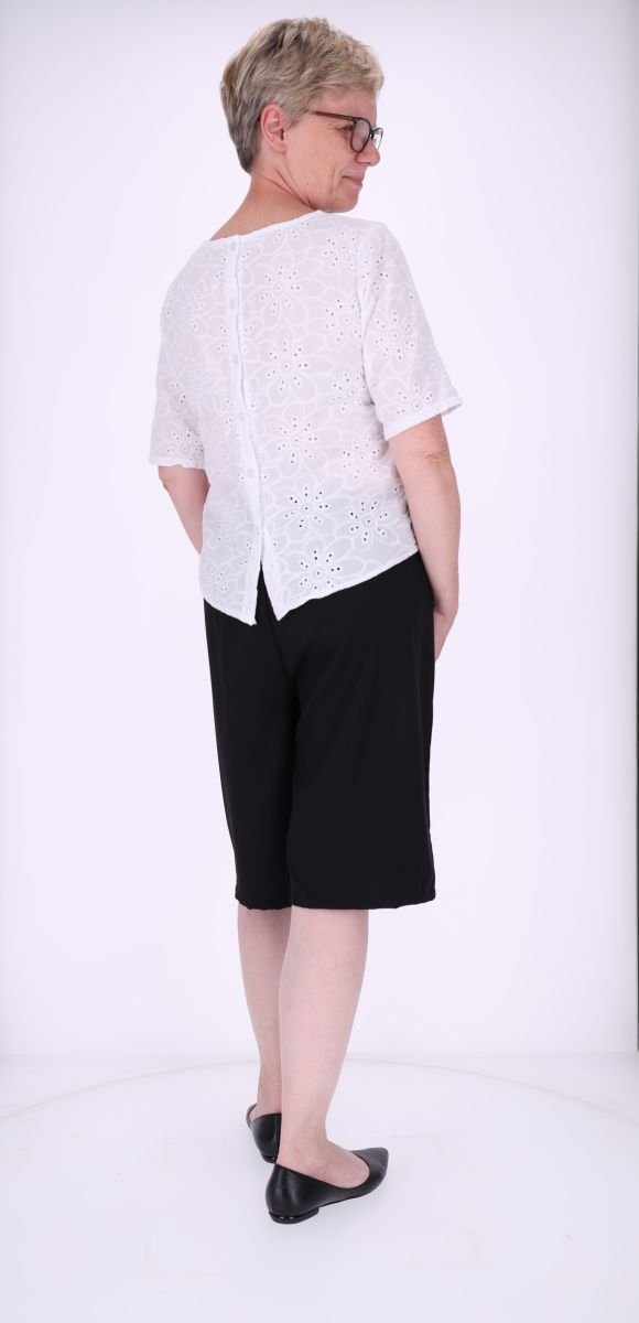 T-Shirt Damen Lochmusterhinten geknöpft-weiß