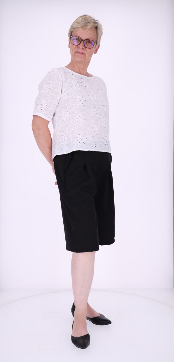 T-Shirt Damen Lochmusterhinten geknöpft-weiß