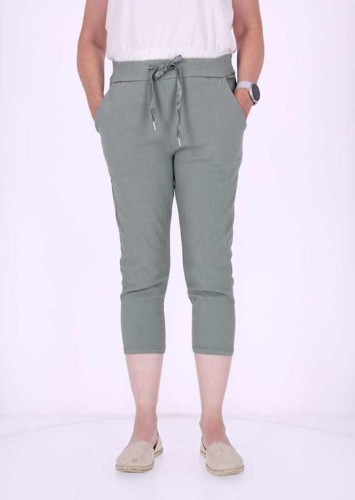 Short Damen Capri Tunnelzug