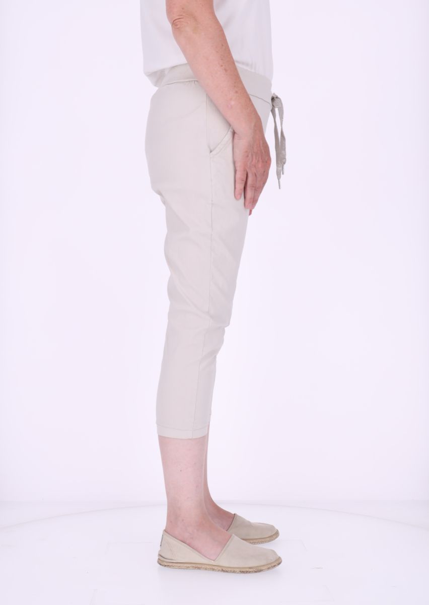 Short Damen Capri Tunnelzug