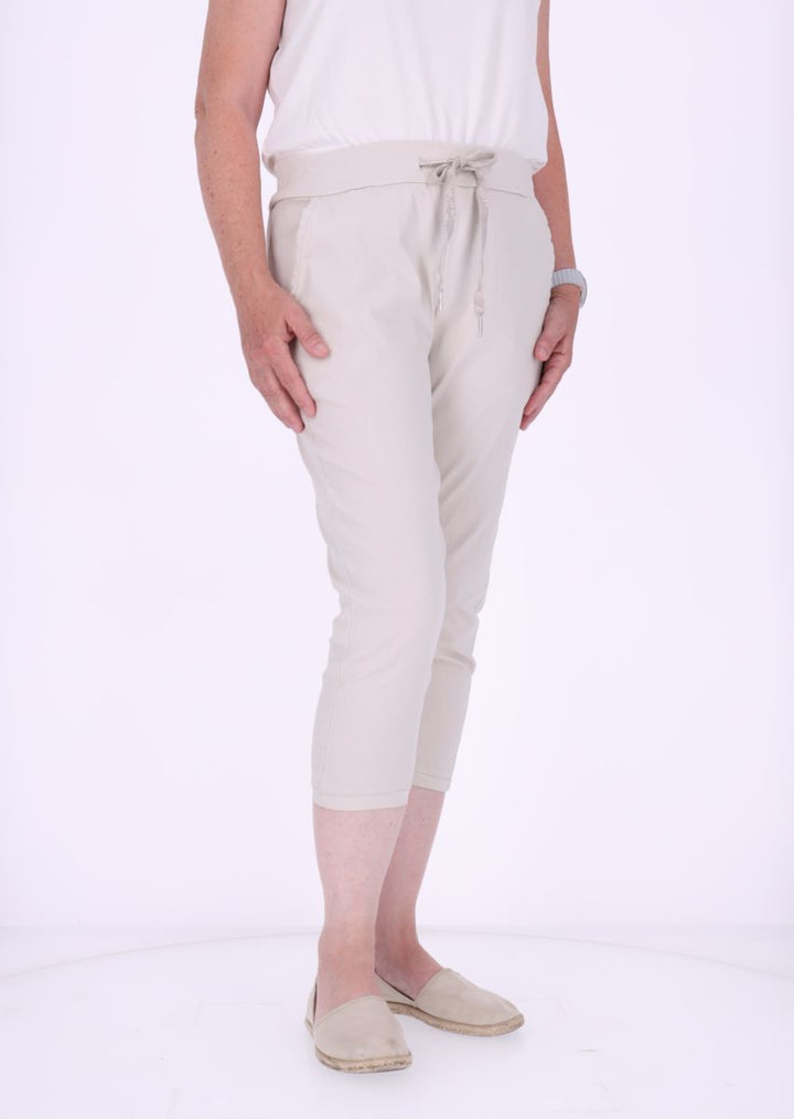 Short Damen Capri Tunnelzug