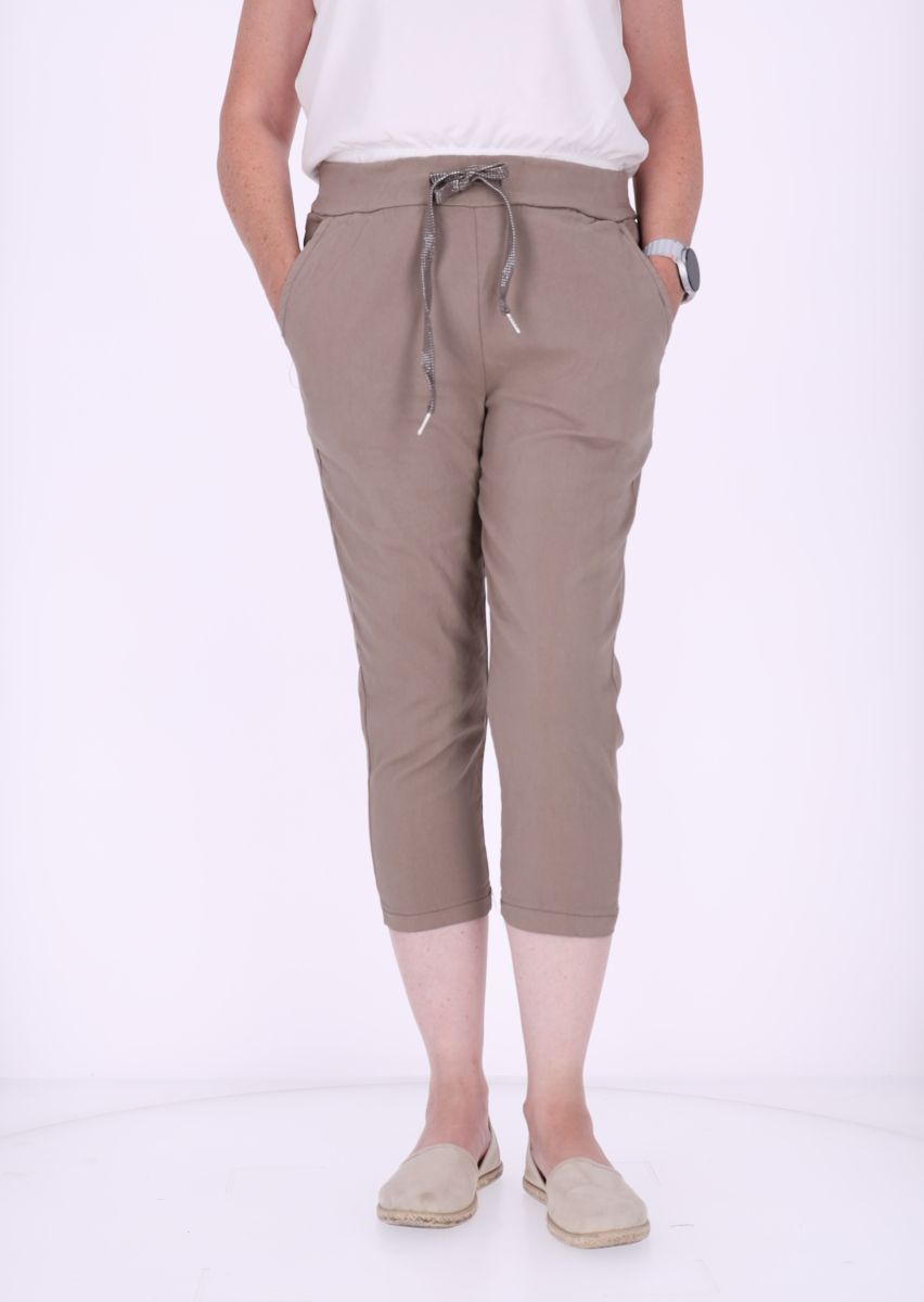 Short Damen Capri Tunnelzug