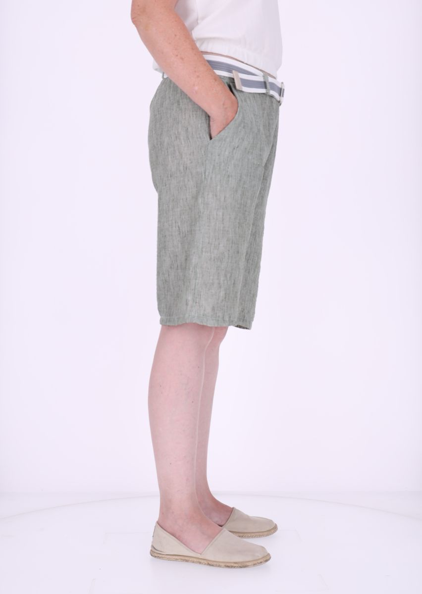 Short Damen mit Gürtel Knielang