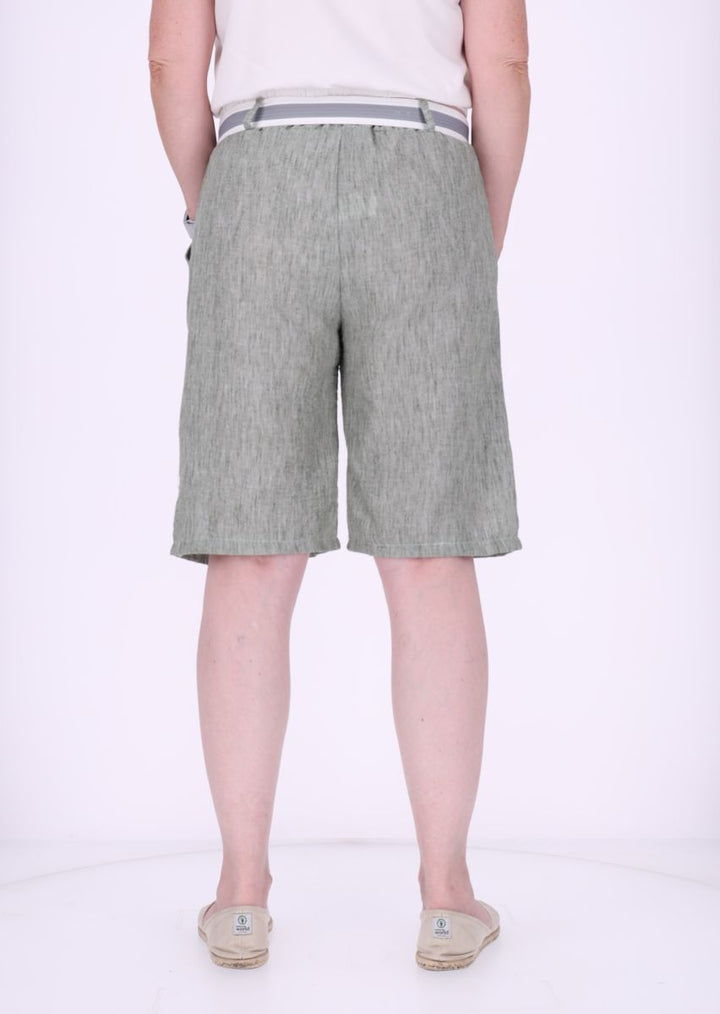 Short Damen mit Gürtel Knielang