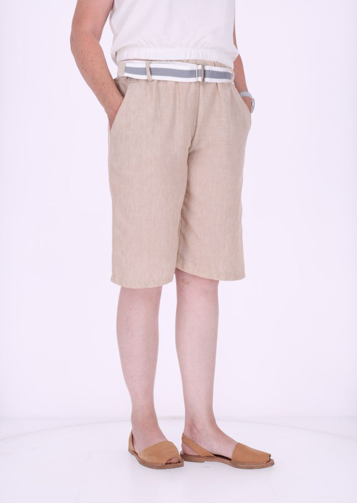 Short Damen mit Gürtel Knielang