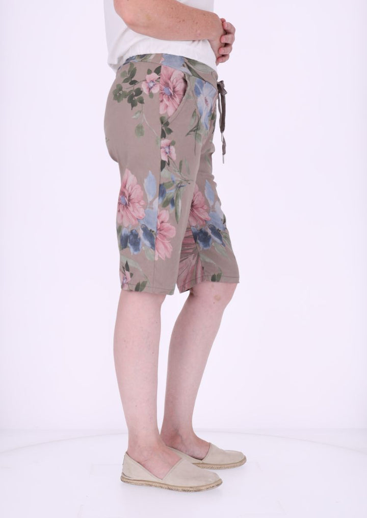 Short Damen Tunnelzug AOP Blüten