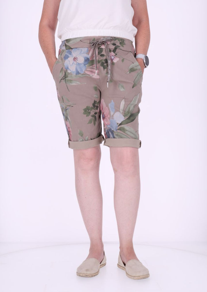 Short Damen Tunnelzug AOP Blüten