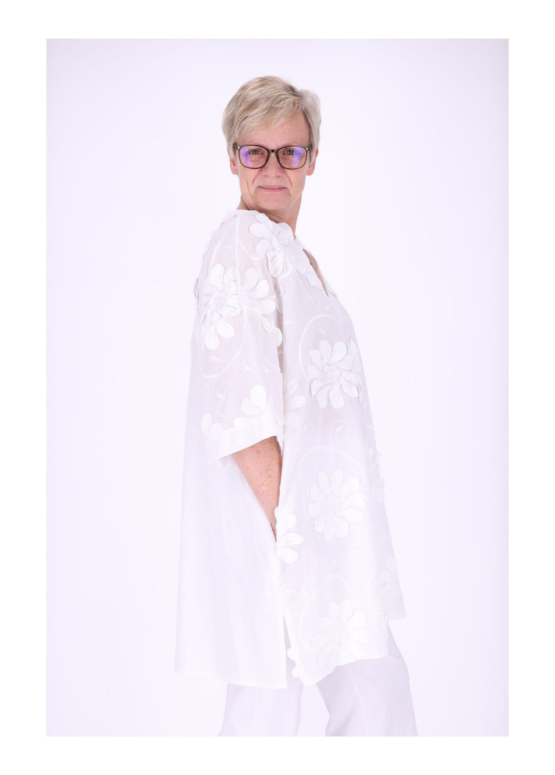 Longshirt Kragen V-Ausschnitt Blüten 3D