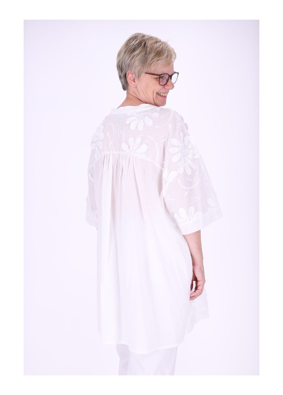 Longshirt Kragen V-Ausschnitt Blüten 3D