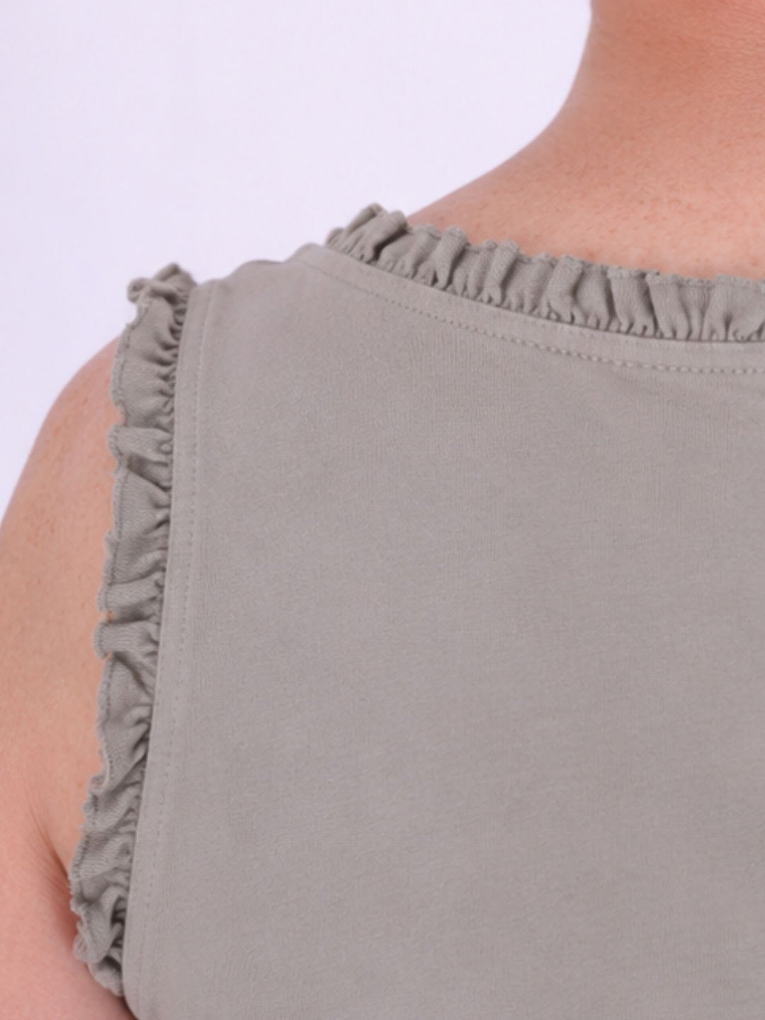 Top Damen breite Träger Rüschen