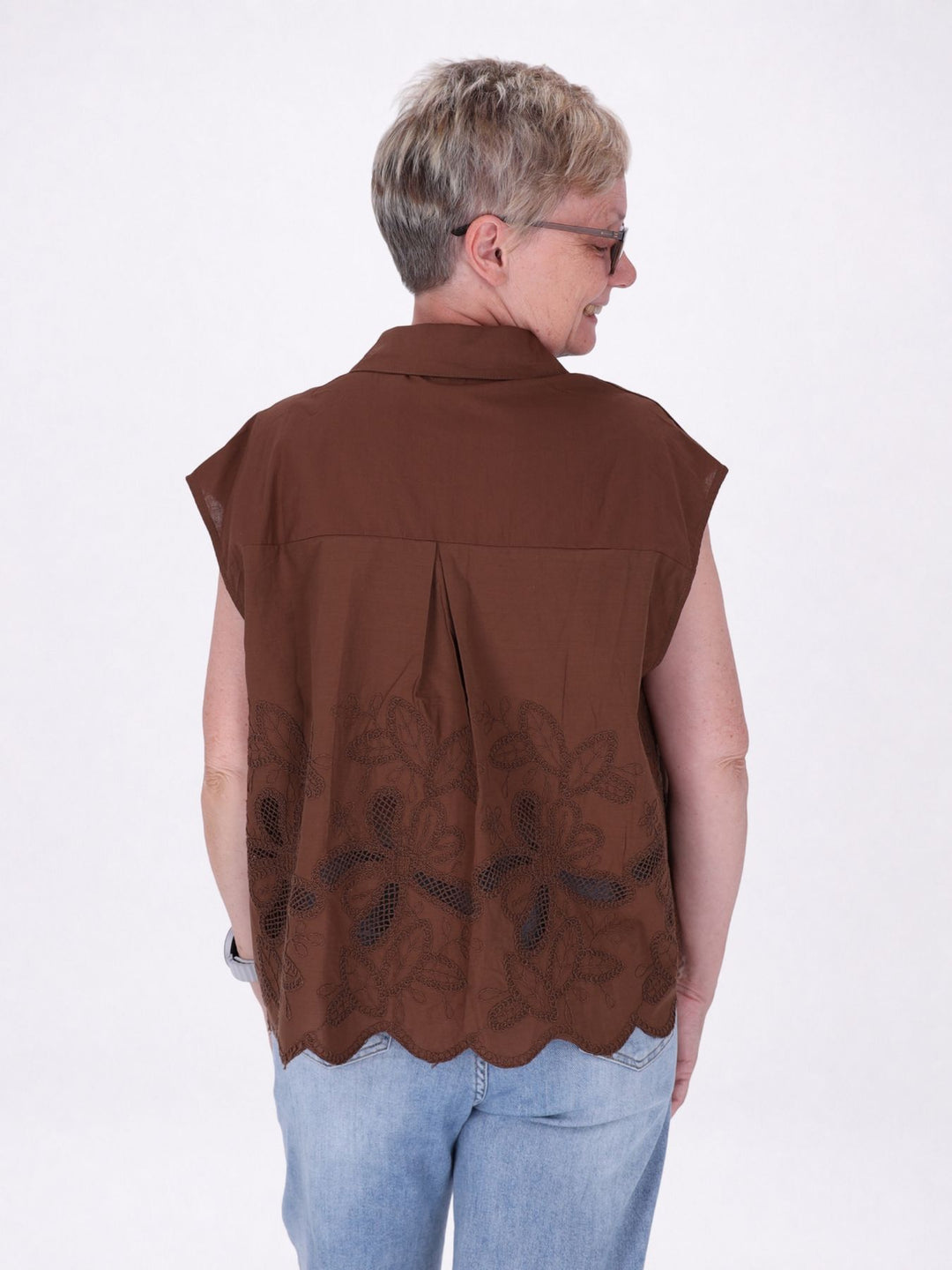 Bluse ohne Arm Lochmuster und Stickerei