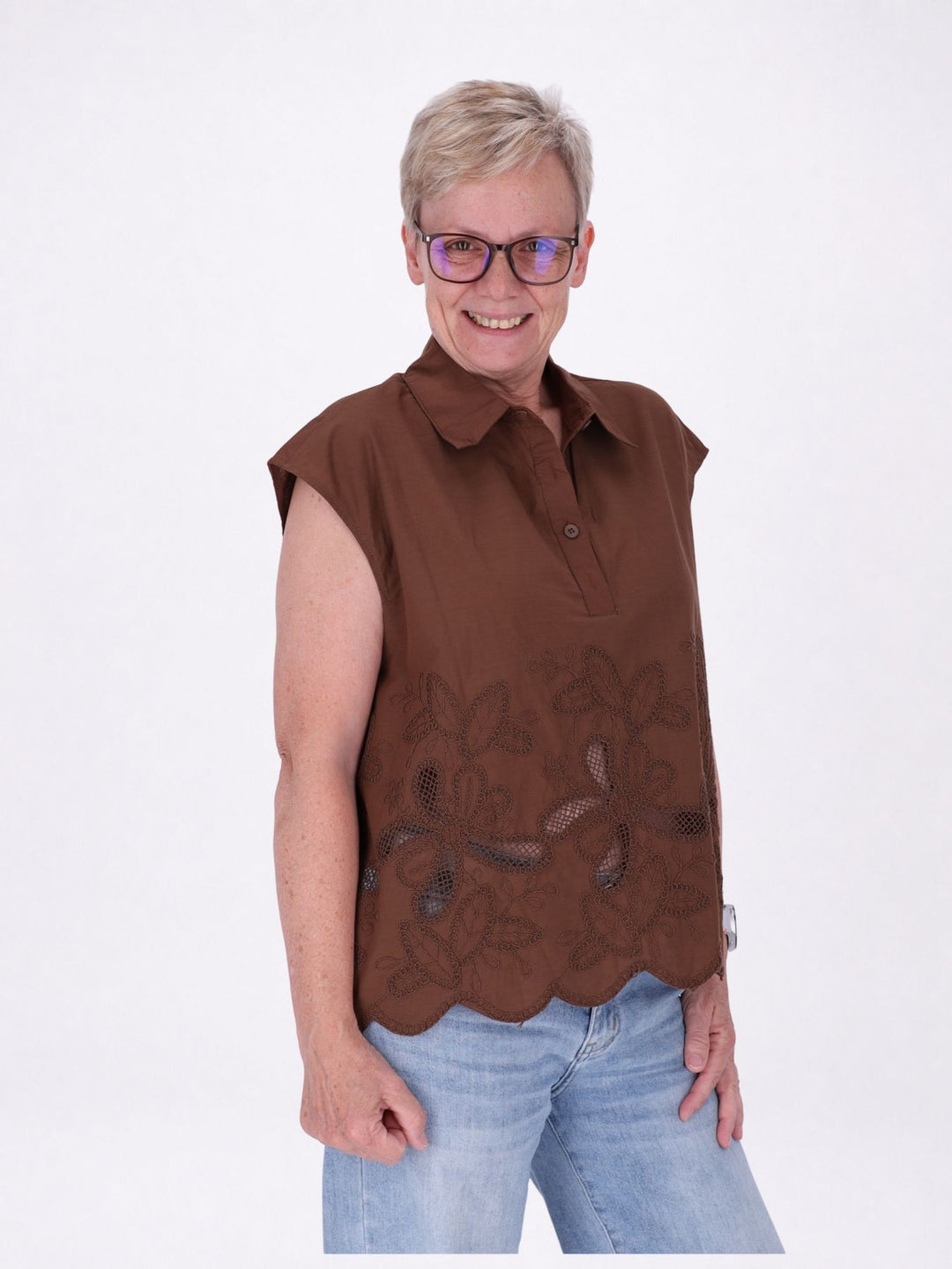 Bluse ohne Arm Lochmuster und Stickerei