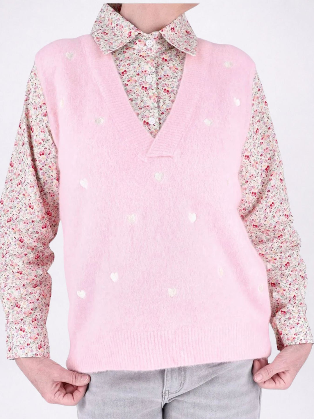 Strick Pullunder Damen mit Bluse unterlegt