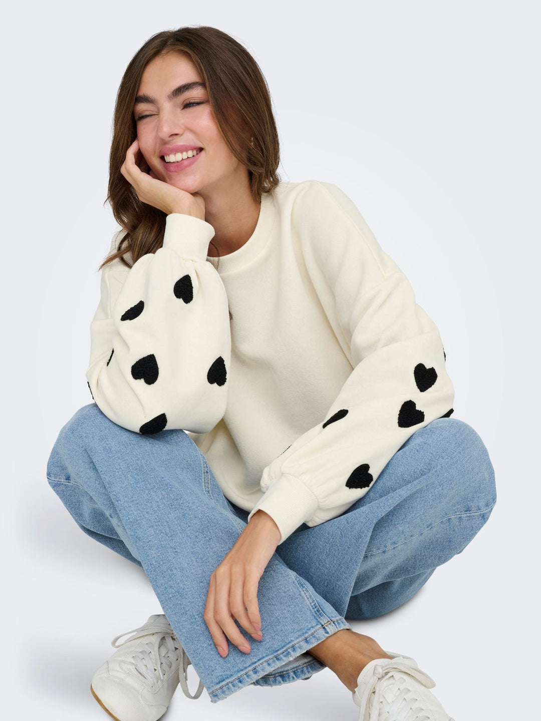 ONLMACY L/S O-NECK BOX CC SWT NOOS Cloud Dancer/W. Black hearts