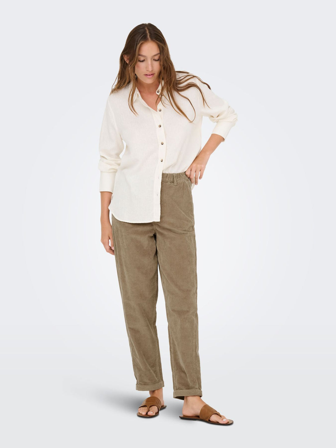 ONLFLORA MW ELA CORD CAROT PANT PNT