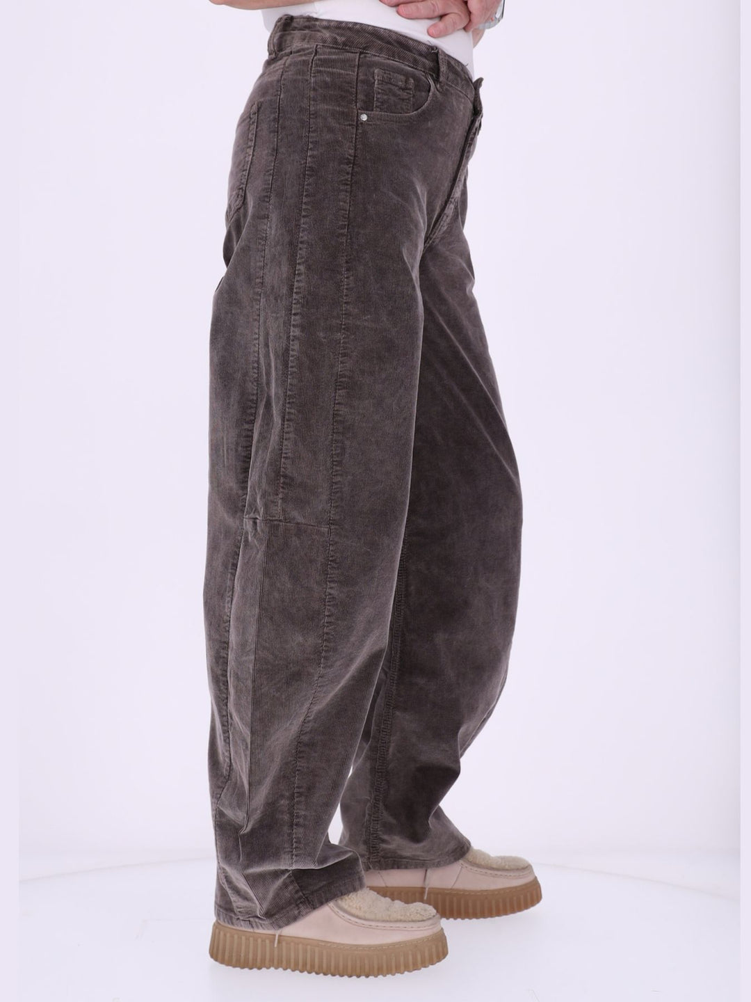Damen Cordhose Barrel Fit – Coffee