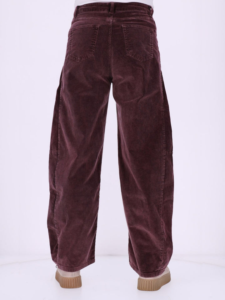 Damen Cordhose Barrel Fit – Raspberry