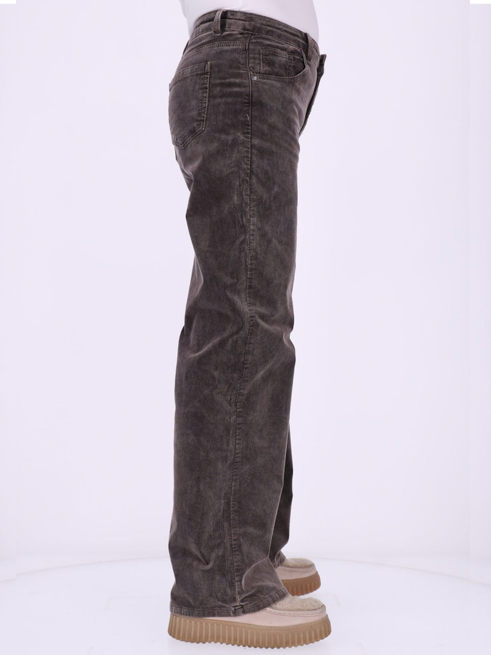 Cordhose Damen – lässiger Klassiker mit hohem Tragekomfort