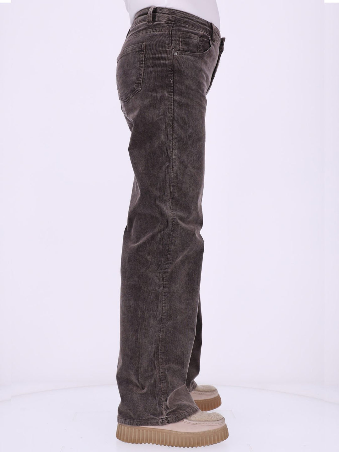 Cordhose Damen – lässiger Klassiker mit hohem Tragekomfort