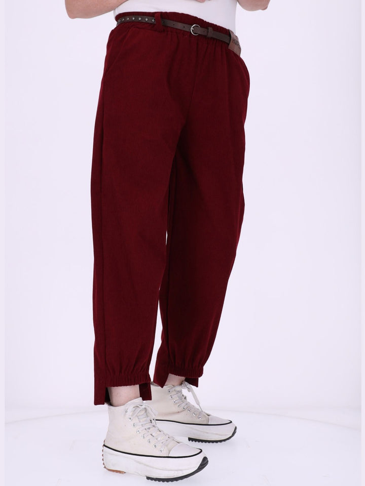 Cordhose Jogger Nietengürtel elastischer Beinabschluss