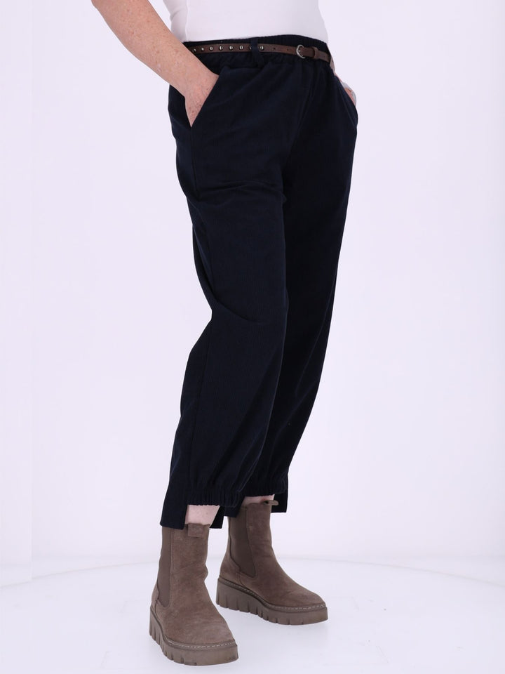 Cordhose Damen Jogger mit Nietengürtel – Navy