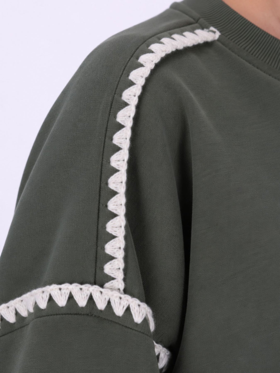 Khaki Sweatshirt Damen mit Mäusezähnchen – lässig & feminin