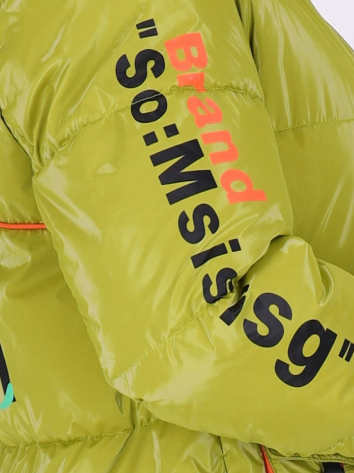 Damen Steppmantel glänzend in Limettengrün – mit aufgesetzten Taschen & Print
