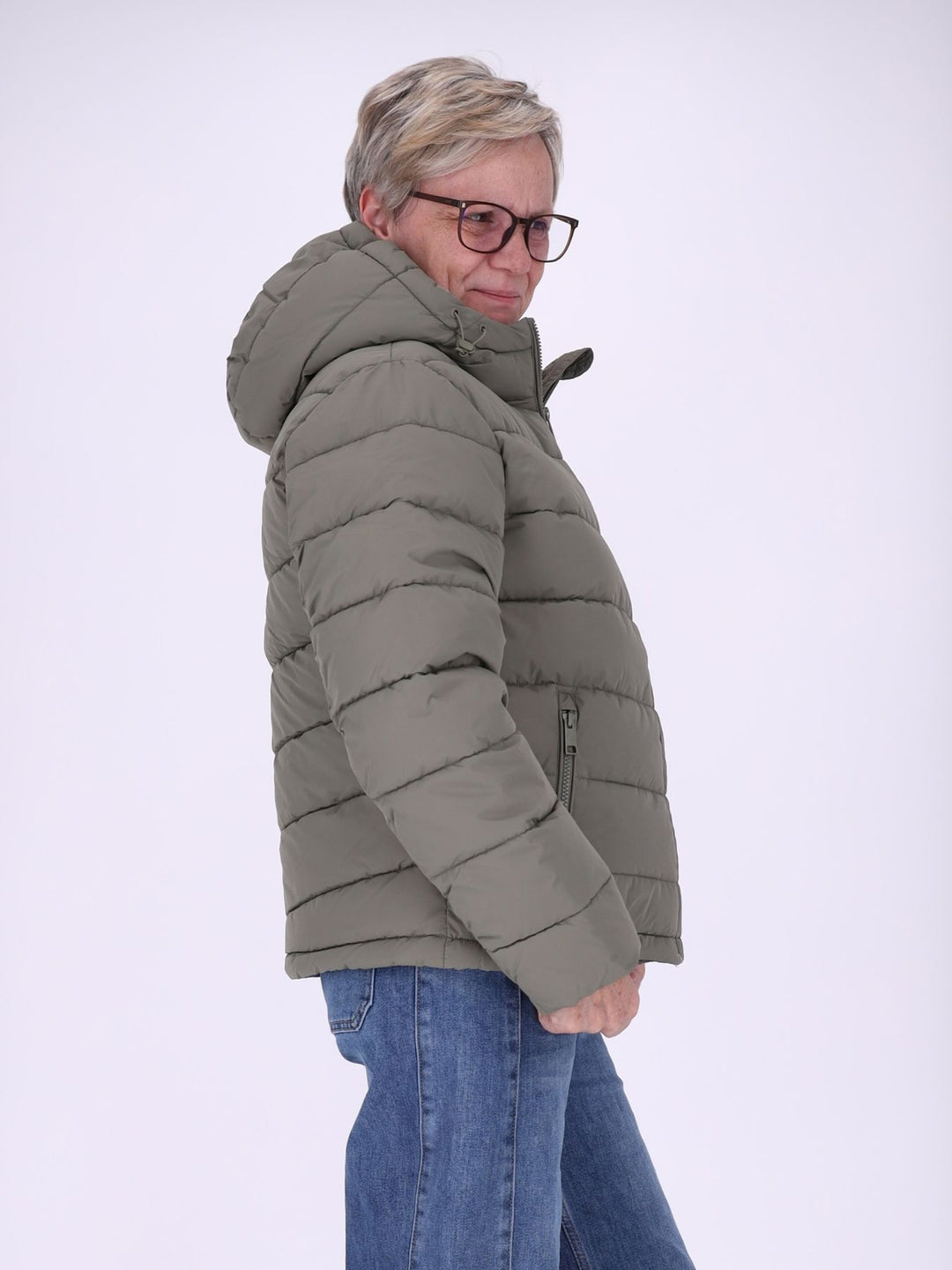 Grüne Damen Steppjacke mit Fake-Fur-Futter & recyceltem Polyamid – kuschelig, modern & vielseitig