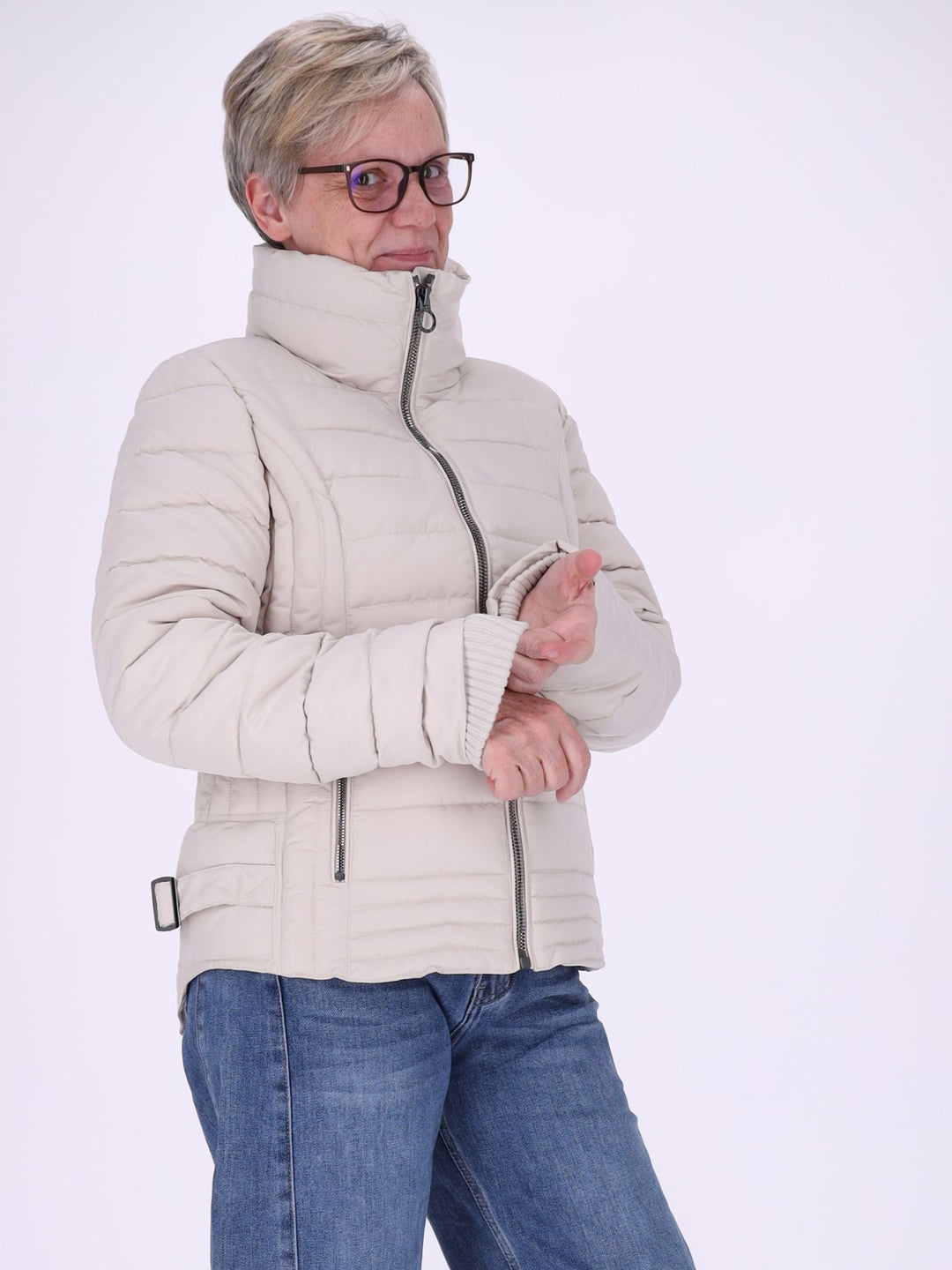 Beige Damenjacke figurbetont mit BIONIC-FINISH® ECO & REPREVE® – wasserabweisend, modern & feminin