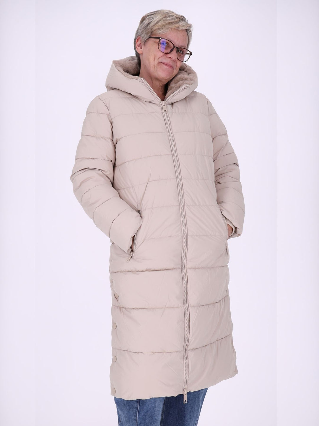 Beiger Damen Steppmantel mit BIONIC-FINISH® ECO – wasserabweisend, modern & zeitlos