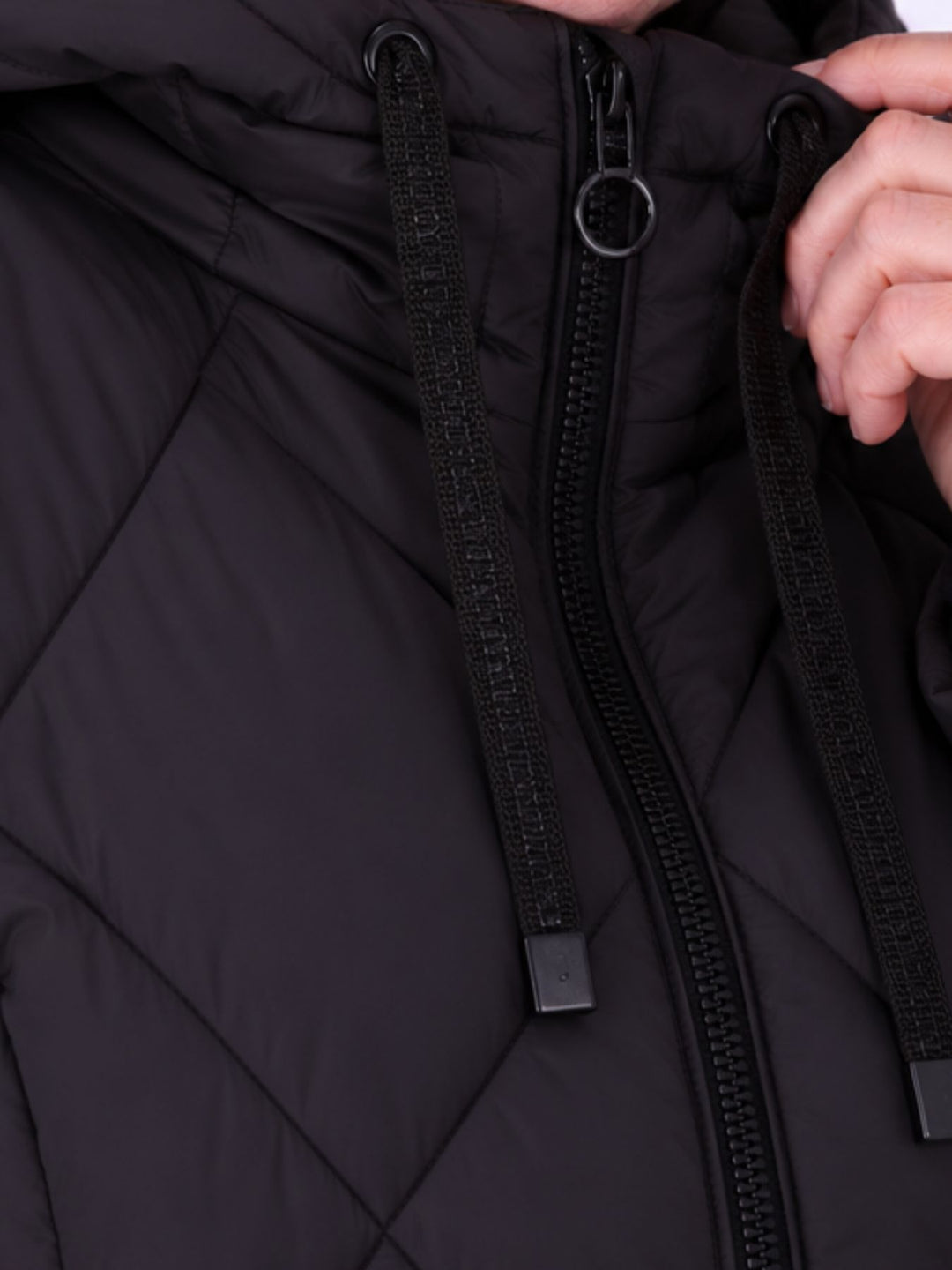 Graue Damen Steppjacke mit Rautensteppung & recycelter Wattierung – modern, zeitlos & vielseitig