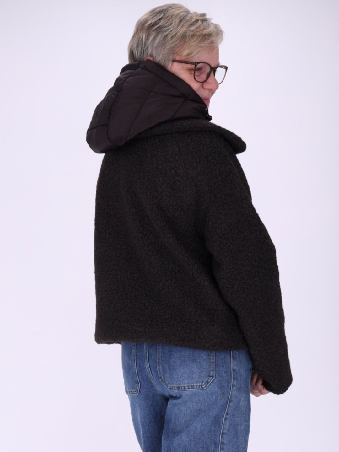 Schwarze Damen Bouclé-Jacke mit abtrennbarer Steppjacke – kuschelig, modern & vielseitig