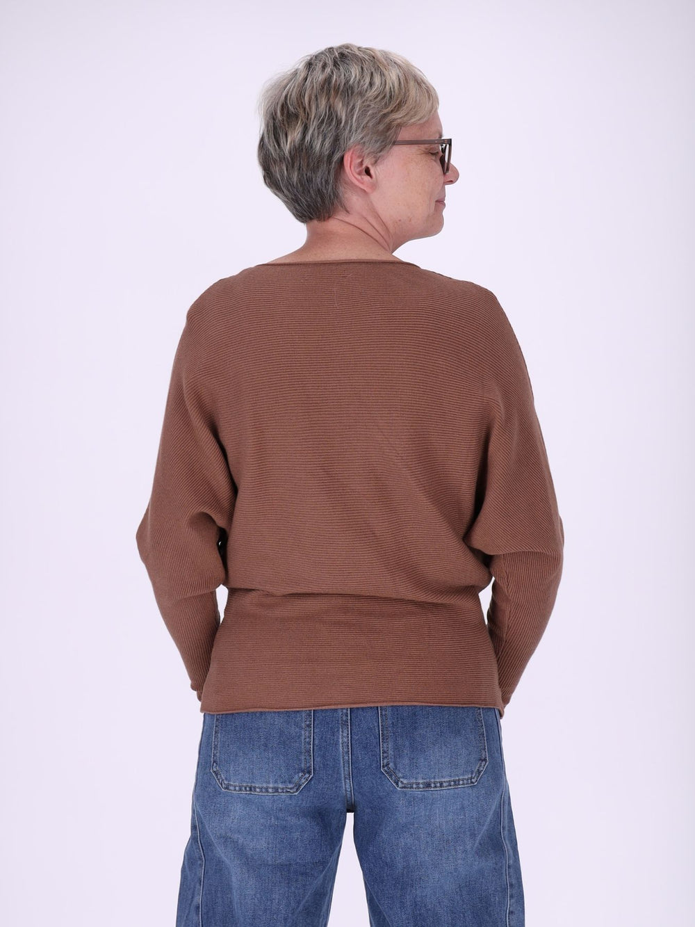 Damen Strickpullover mit Fledermausärmeln in Caramel – weich, modern & elegant