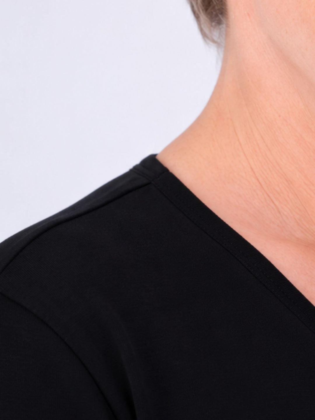 V-Ausschnitt Shirt Damen mit 3/4-Arm aus 100 % Baumwolle – Schwarz