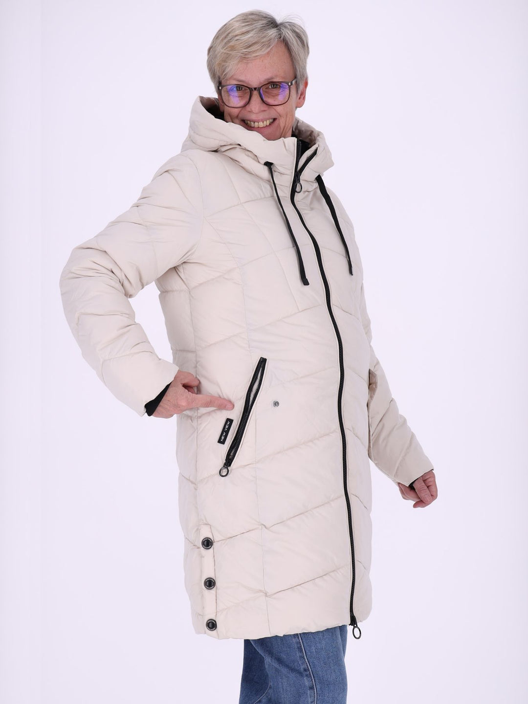 Damen Steppjacke mit Kapuze & Kontrast-Velvetfutter – Creme | Wasserabweisend