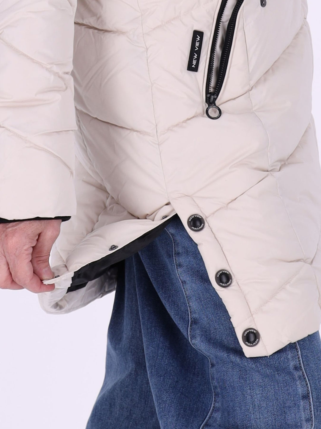 Damen Steppjacke mit Kapuze & Kontrast-Velvetfutter – Creme | Wasserabweisend